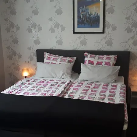 Bernhardine * Knüllwald