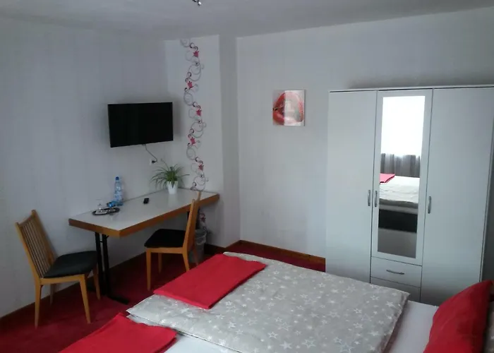 Bernhardine * Knüllwald